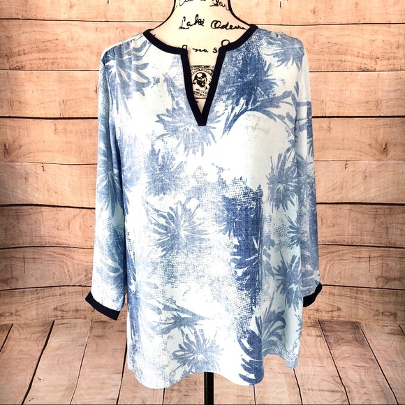 NYDJ Tops - NYDJ Blue & White Sunworn Floral Tunic Top Size L